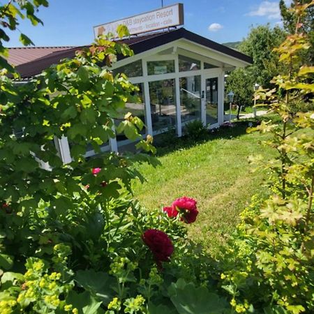 D&B Staycation Ferienpark Niedenstein Exterior photo